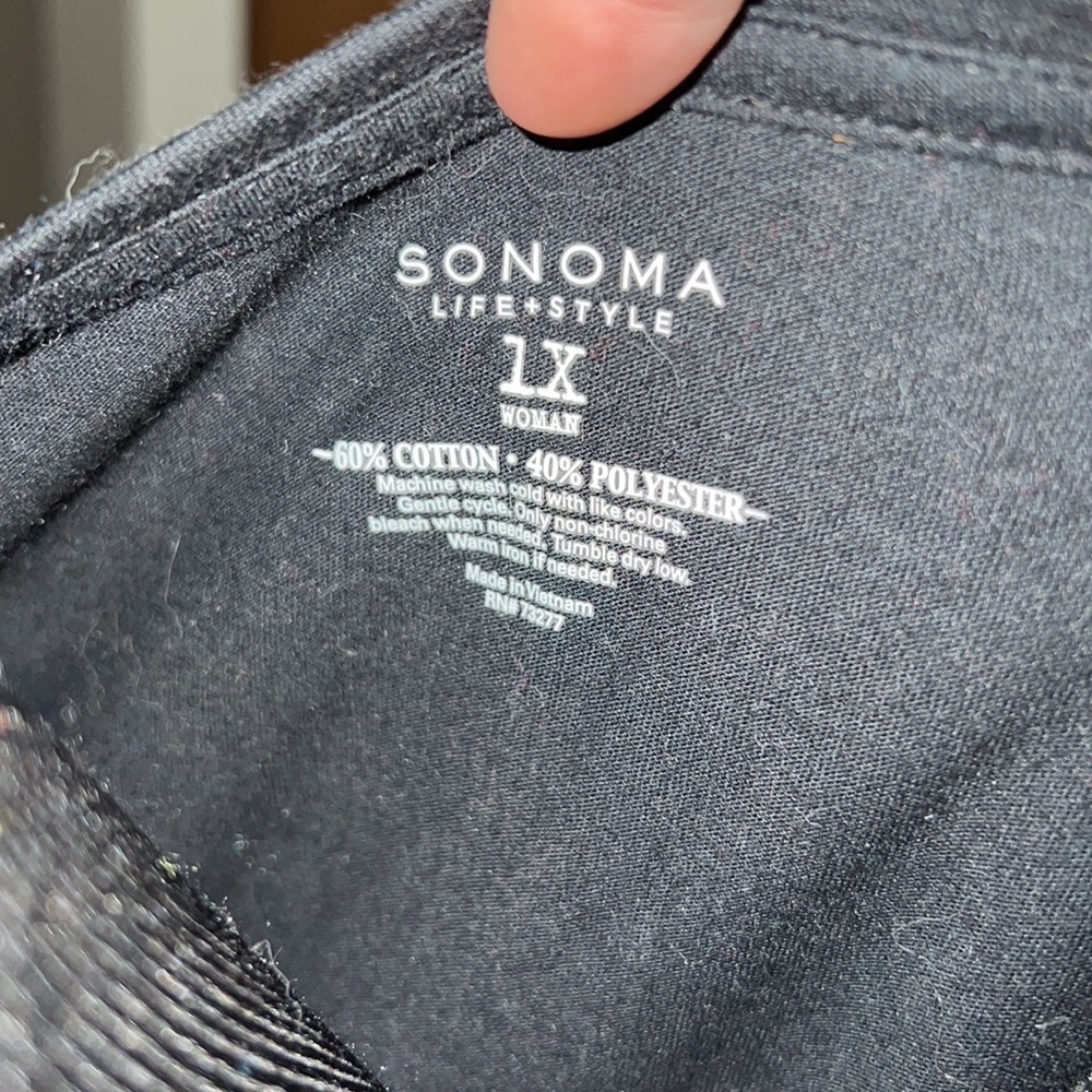 Sonoma black short sleeve tee with ruched sides - Picture 4 of 4